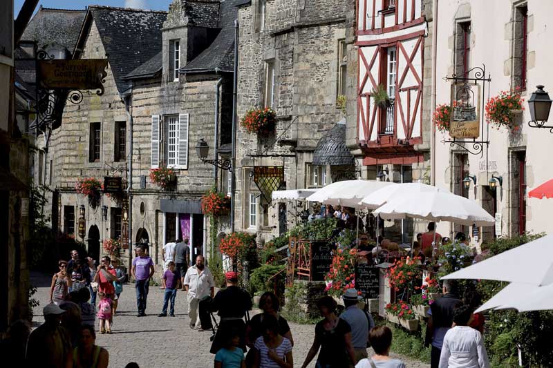 galet-visite-village-charme-famille-800px